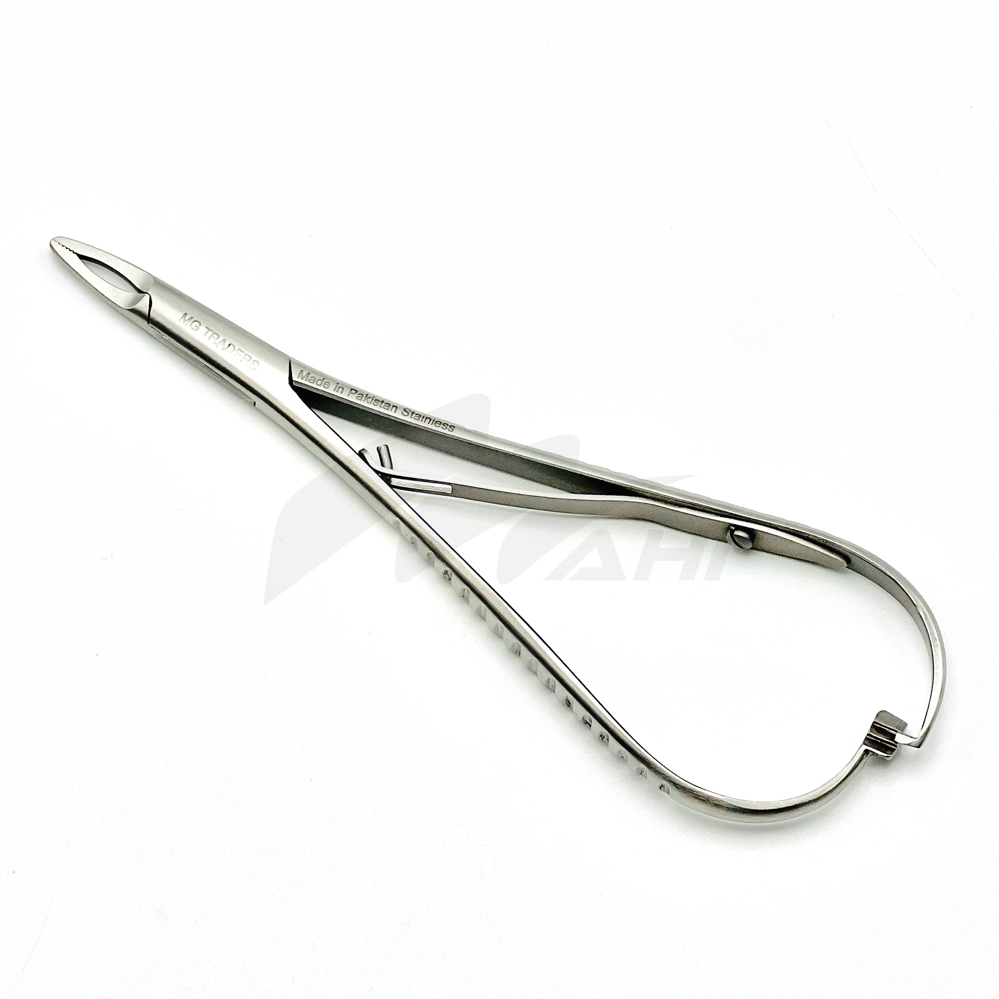 <b>MGD 341</b><br>Mathieu Needle Holder 14cm – German Stainless Steel