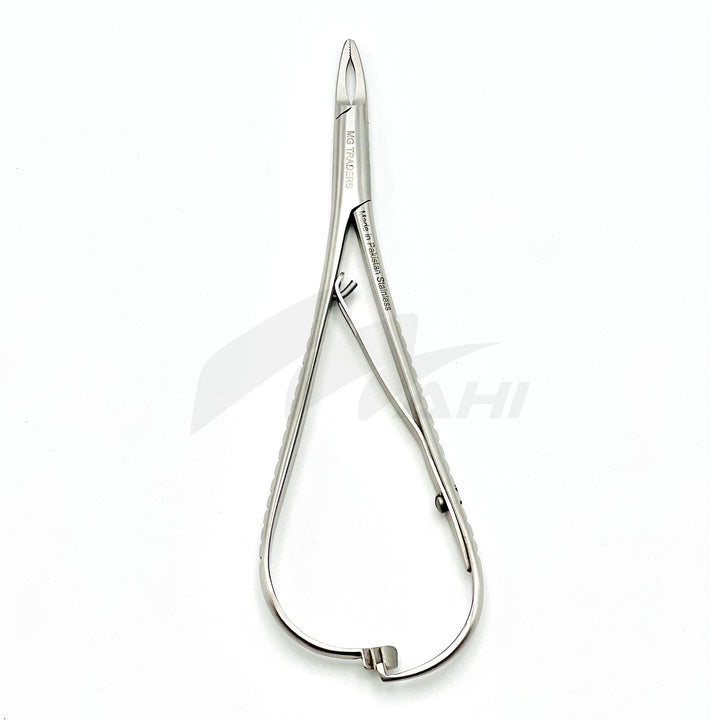 <b>MGD 341</b><br>Mathieu Needle Holder 14cm – German Stainless Steel