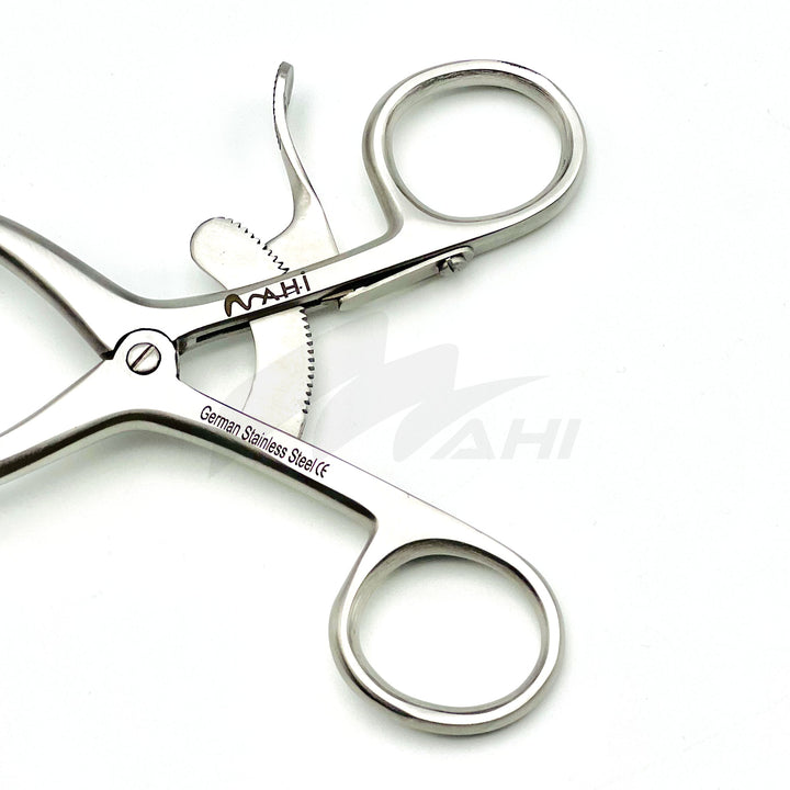 <b>MGS 205</b><br> Self-Retaining Retractor 16cm German Stainless Steel